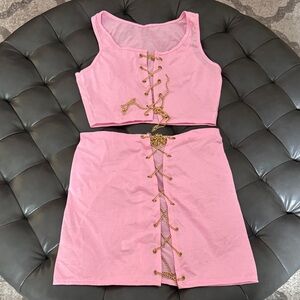 🔥Light Pink Crop Top and Skirt Set with Gold Chain Detail